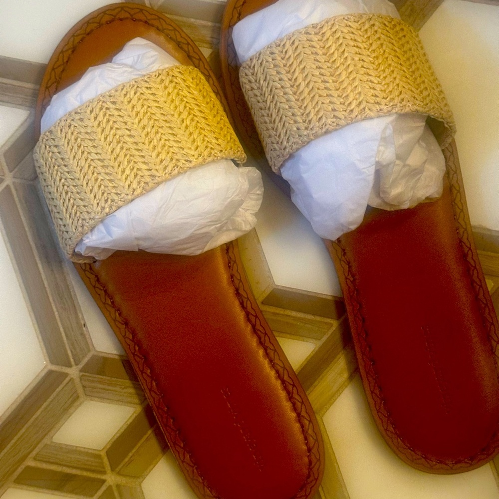 Vineyard Vines sandals